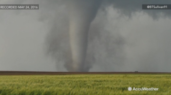 Accuweather_Tornado_Pic_DodgeCity_Kansas_May2016