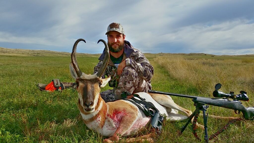 Oct2016_Conner_Antelope_WYOMING_AresBinos_Talos41444Riflescope